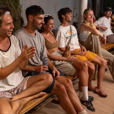 Hari Hari Hostel ウェリガマ エクステリア 写真