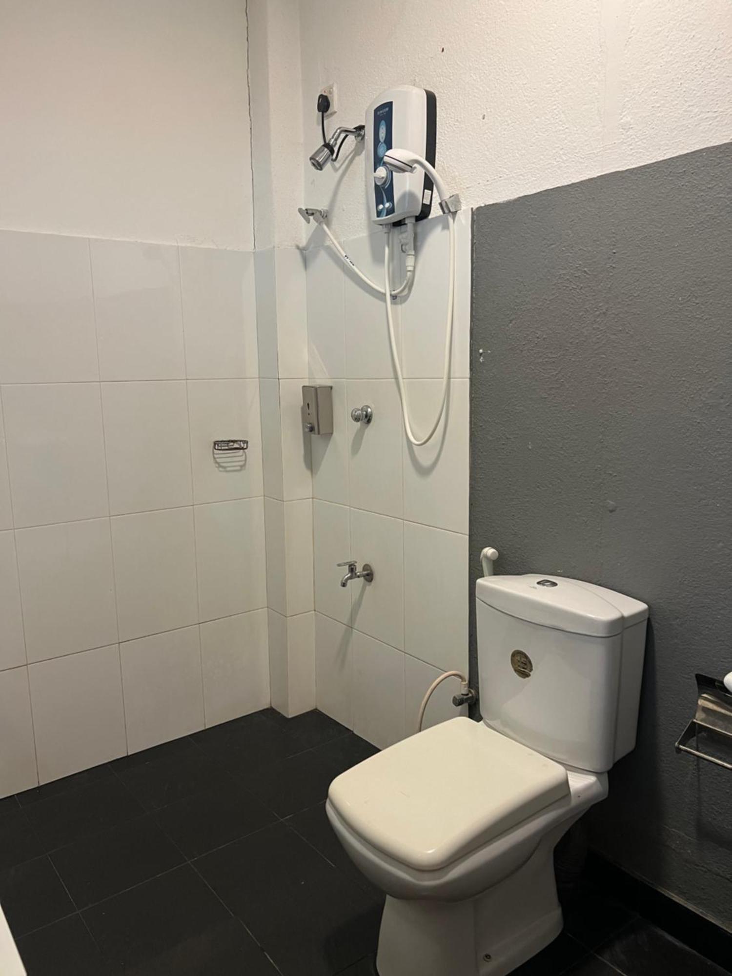 Hari Hari Hostel ウェリガマ エクステリア 写真